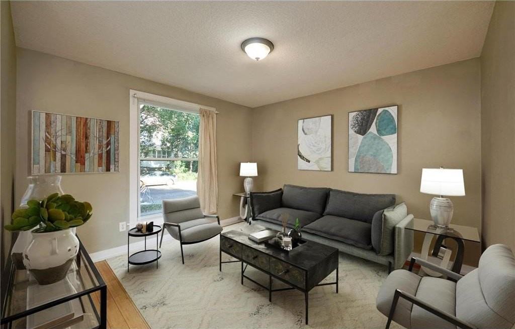 1036 15th Ave Se - Photo 5 of 8