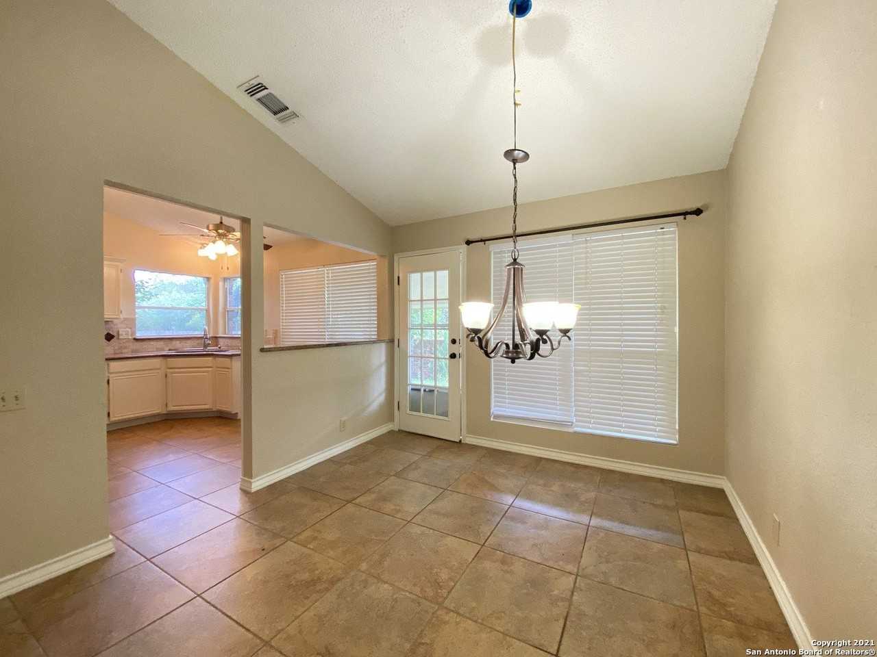 6714 Manassas Dr - Photo 7 of 33