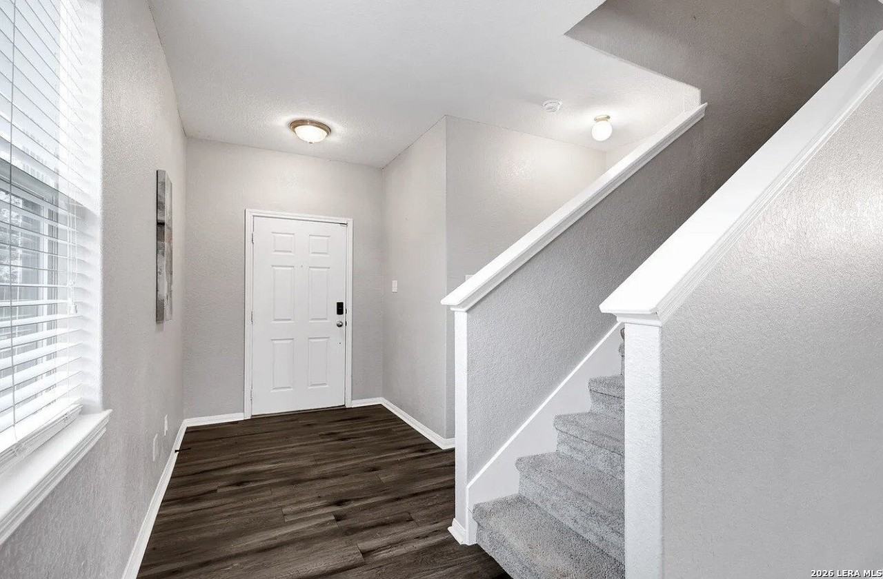 7087 Capeshaw - Photo 4 of 23