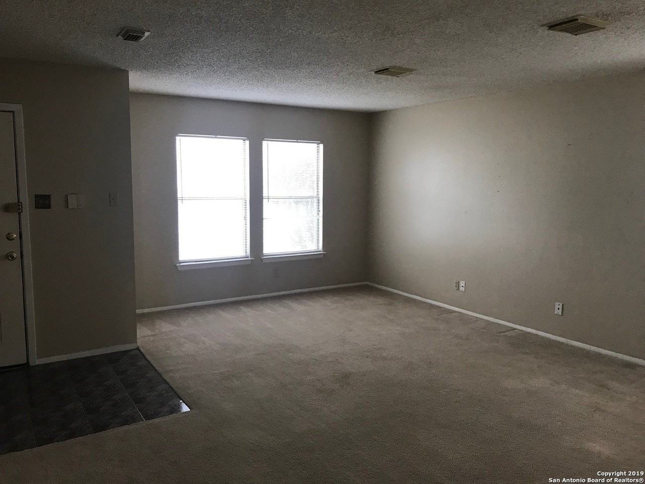 15010 Digger - Photo 2 of 19