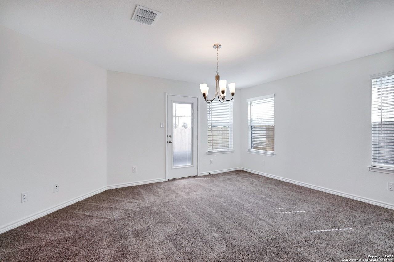 614 Eucharis - Photo 7 of 25