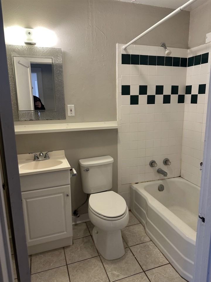 322 W 8th Ave - Photo 4 of 8