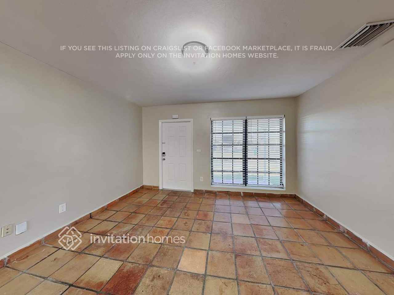 12420 Sw 187th St - Photo 4 of 18