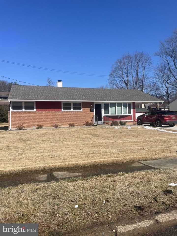 1707 Dalfield Dr - Photo 2 of 17