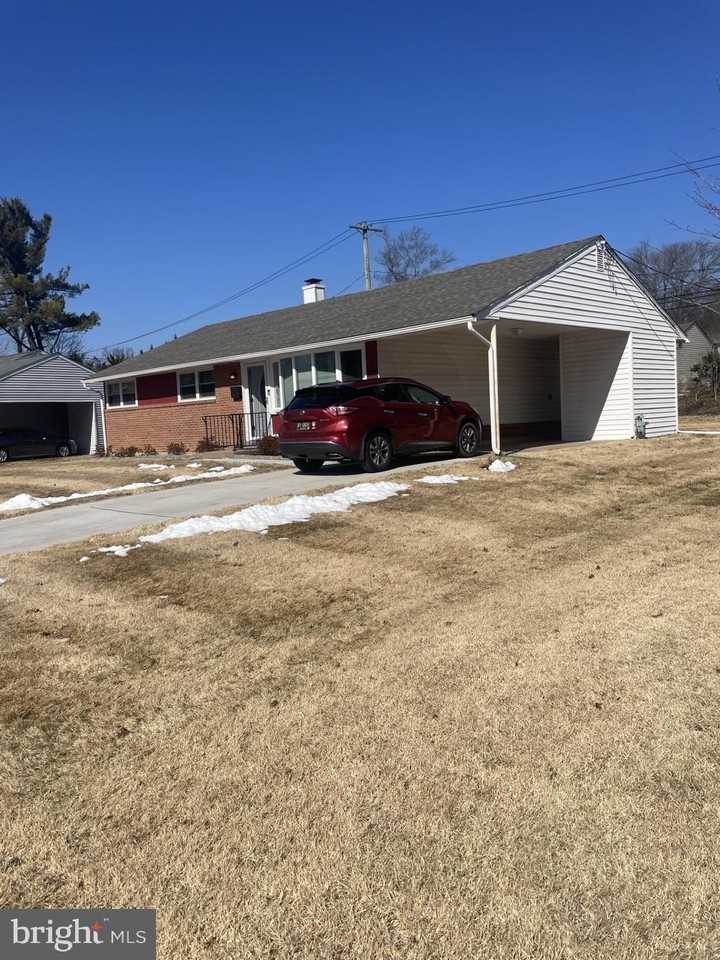 1707 Dalfield Dr - Photo 3 of 17