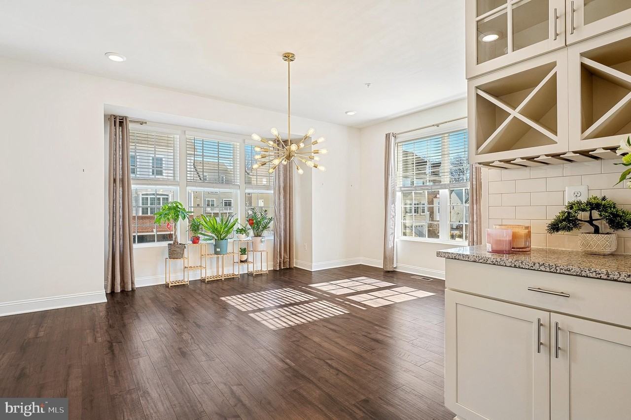 2762 Lady Slipper Rd - Photo 3 of 26