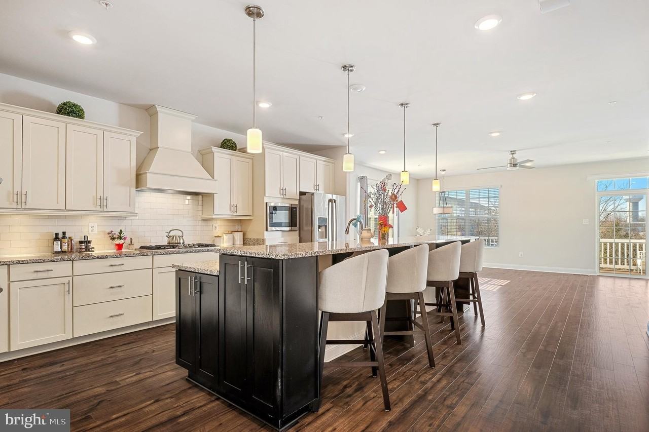 2762 Lady Slipper Rd - Photo 4 of 26