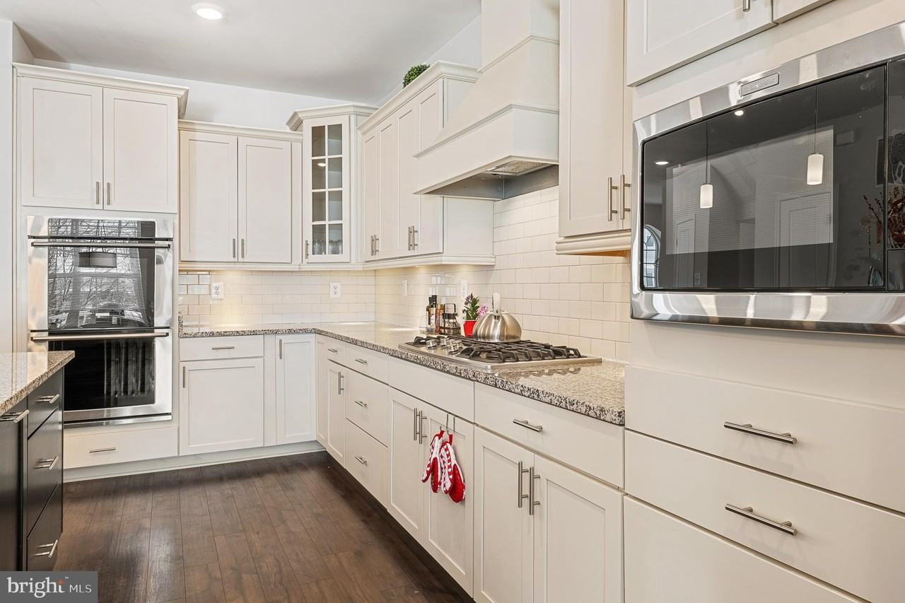 2762 Lady Slipper Rd - Photo 7 of 26