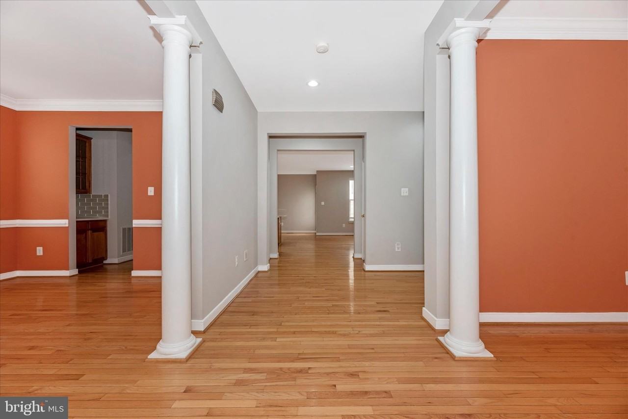 3907 Braveheart Cir - Photo 4 of 50