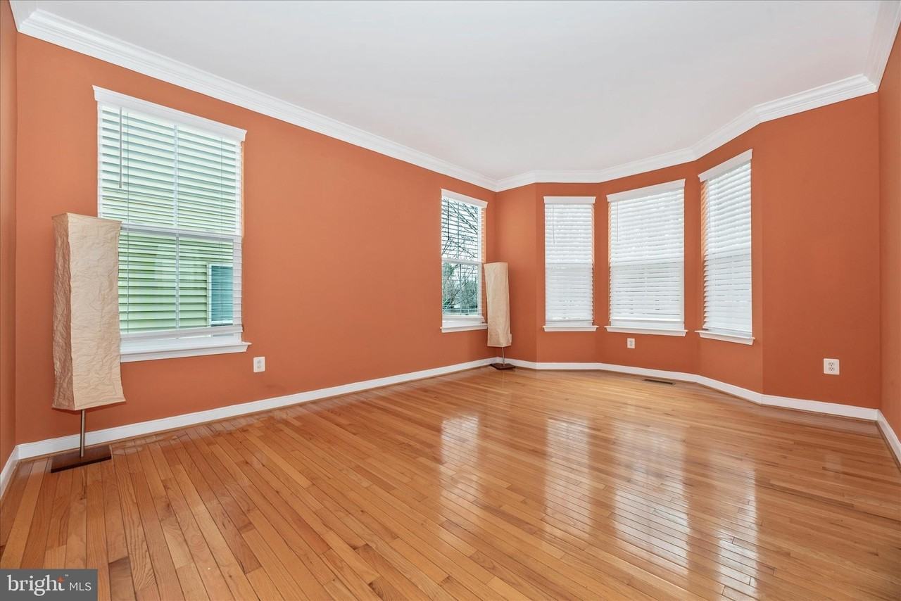 3907 Braveheart Cir - Photo 5 of 50