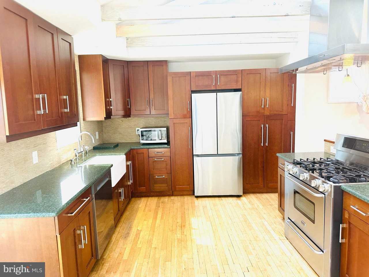 11231 Ashley Dr - Photo 6 of 27