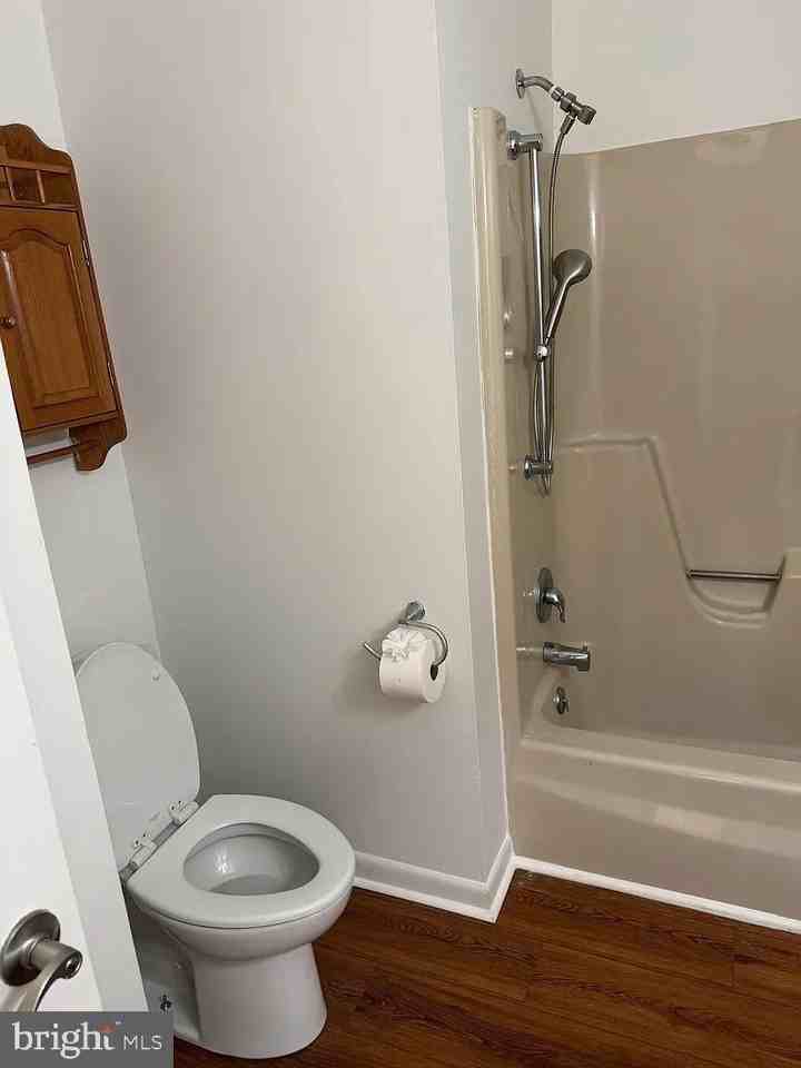 108 S Carolina Rd - Photo 6 of 32