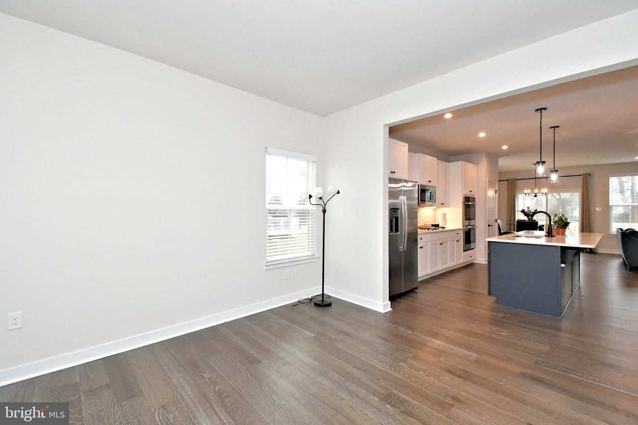 500 Sterling Dr - Photo 5 of 50