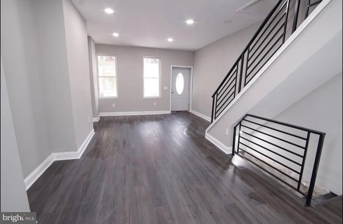 3040 W Berks St - Photo 2 of 13