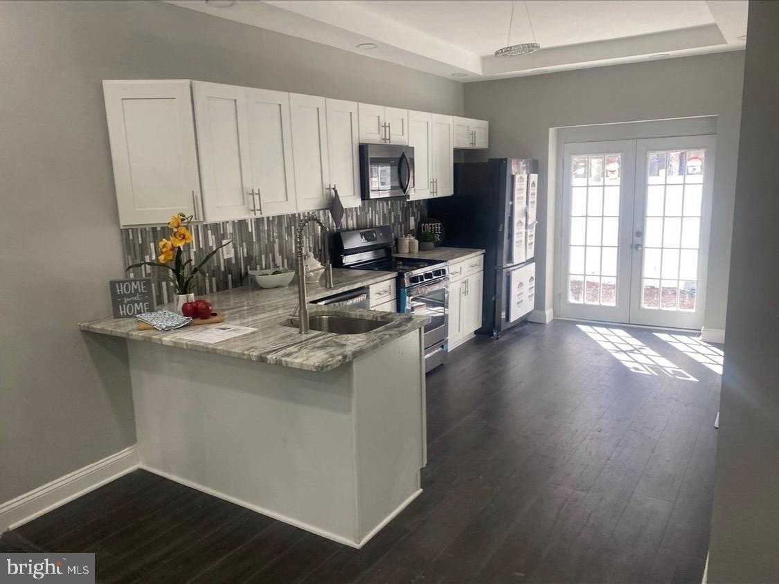 3040 W Berks St - Photo 6 of 13