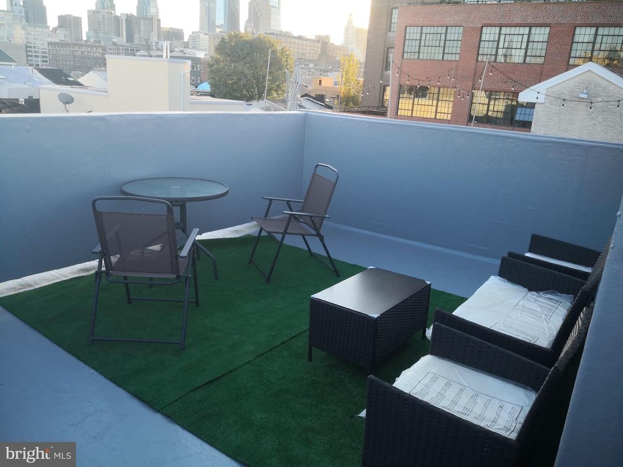 1008 Green St - Photo 5 of 22