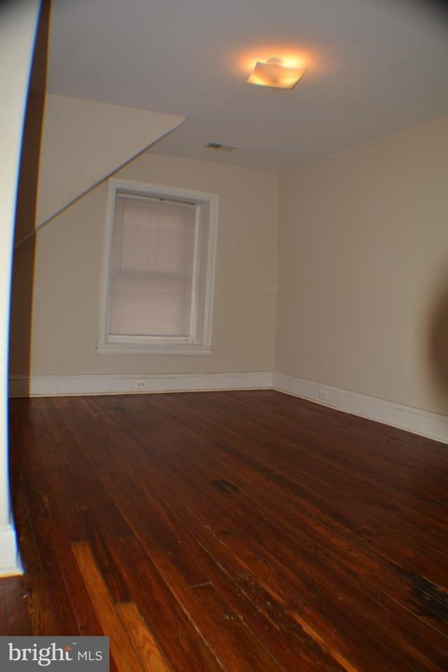 531 W Hansberry St Apt 3 - Photo 5 of 10