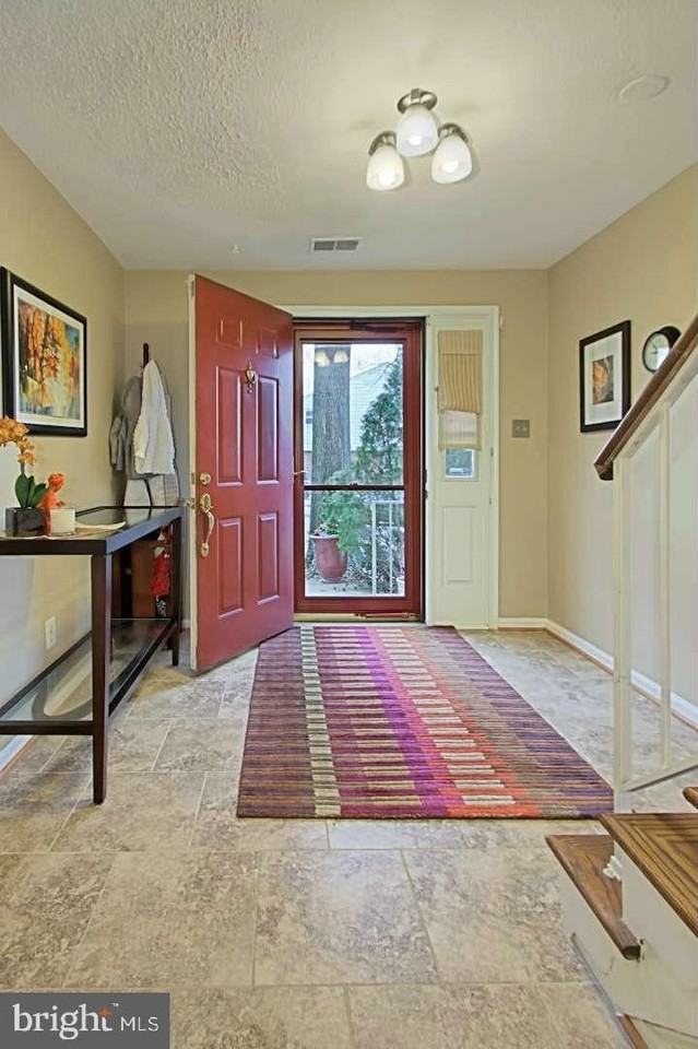 5 S Floyd St - Photo 3 of 30