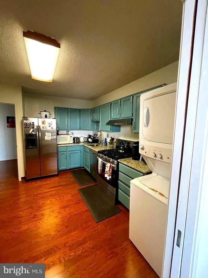 3705 S George Mason Dr Apt 2314s - Photo 3 of 8