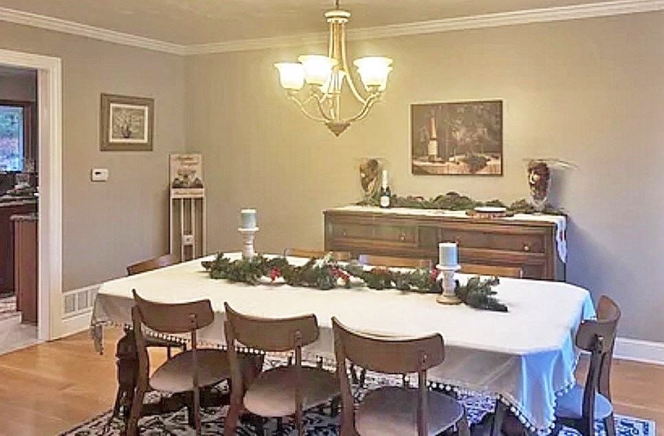 120 Marlboro Dr - Photo 5 of 17