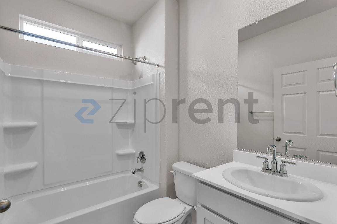 1790 Haines Ave - Photo 6 of 37