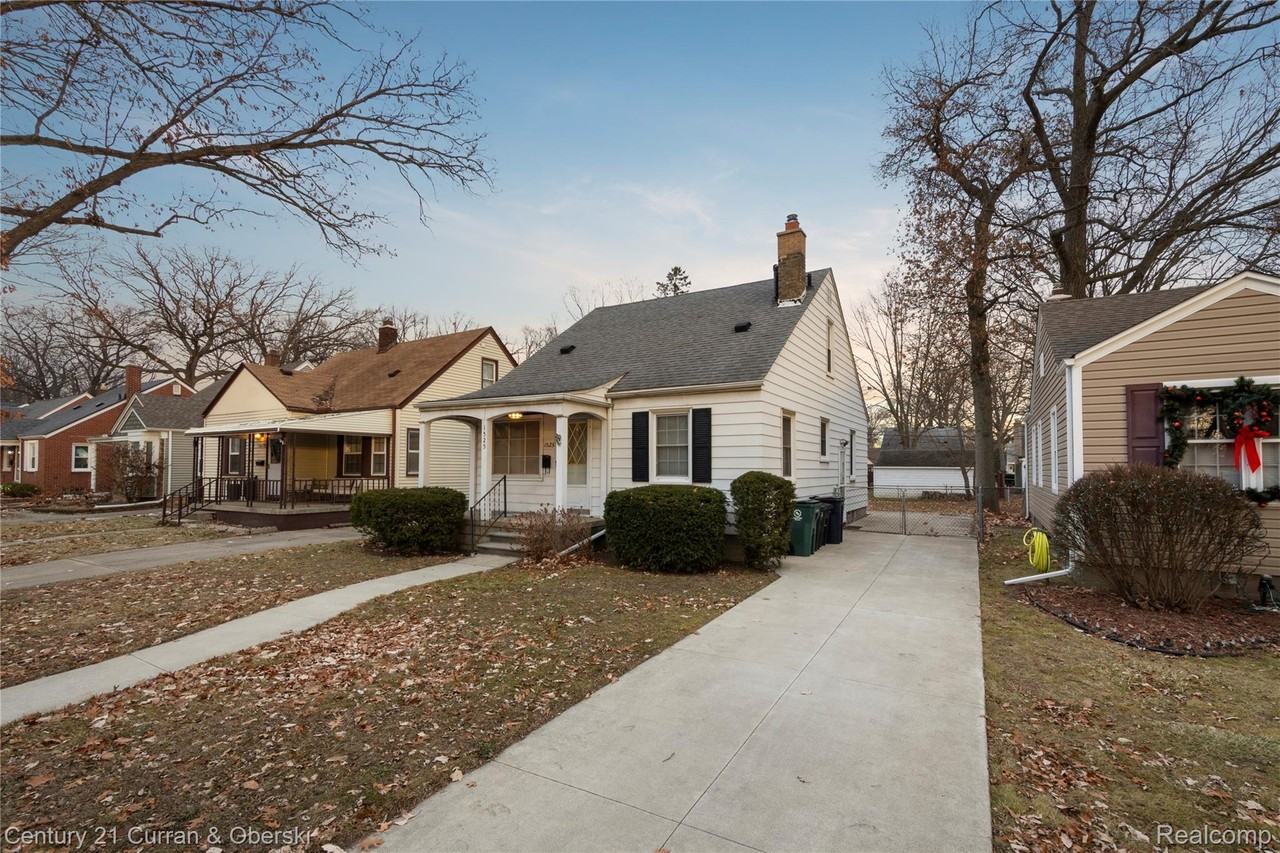 1525 Cherokee Ave - Photo 3 of 25