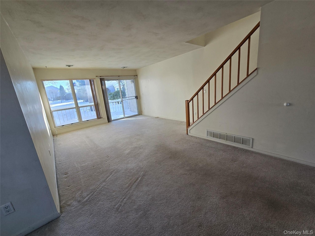 220 Montauk Hwy - Photo 7 of 20