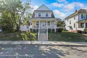 featured image of 8 Arthur Ave