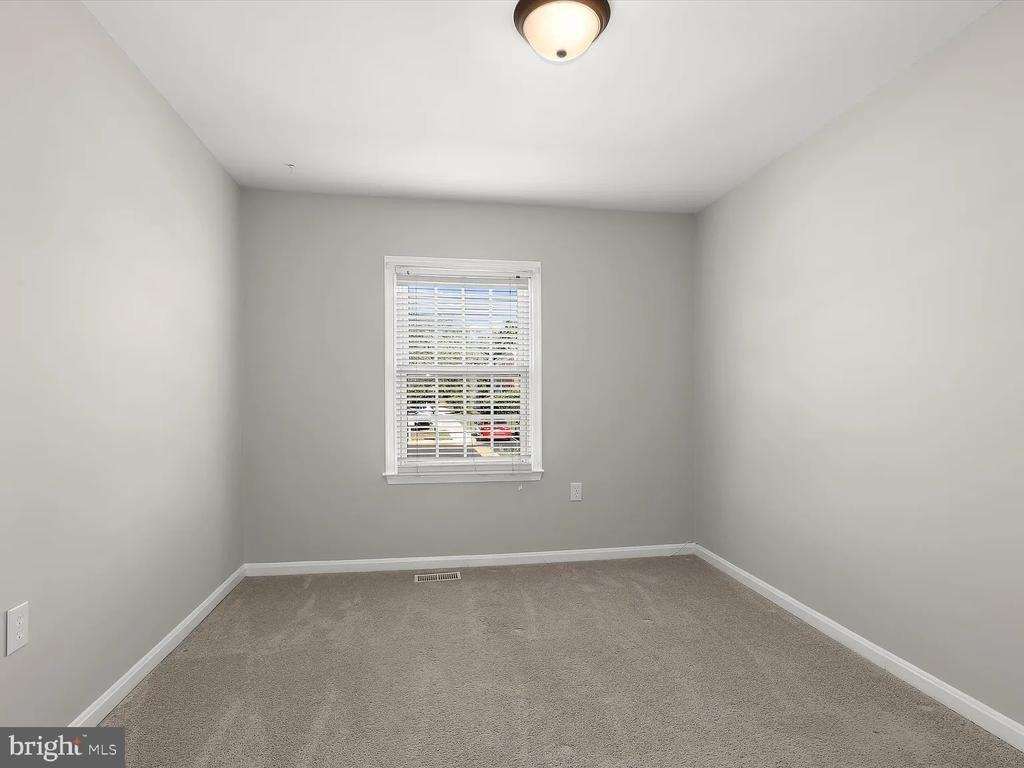 9075 N Laurel Rd ##G - Photo 4 of 28