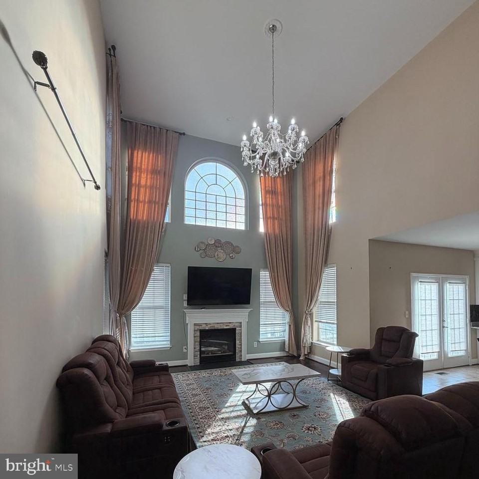 13580 Den Hollow Ct - Photo 2 of 50