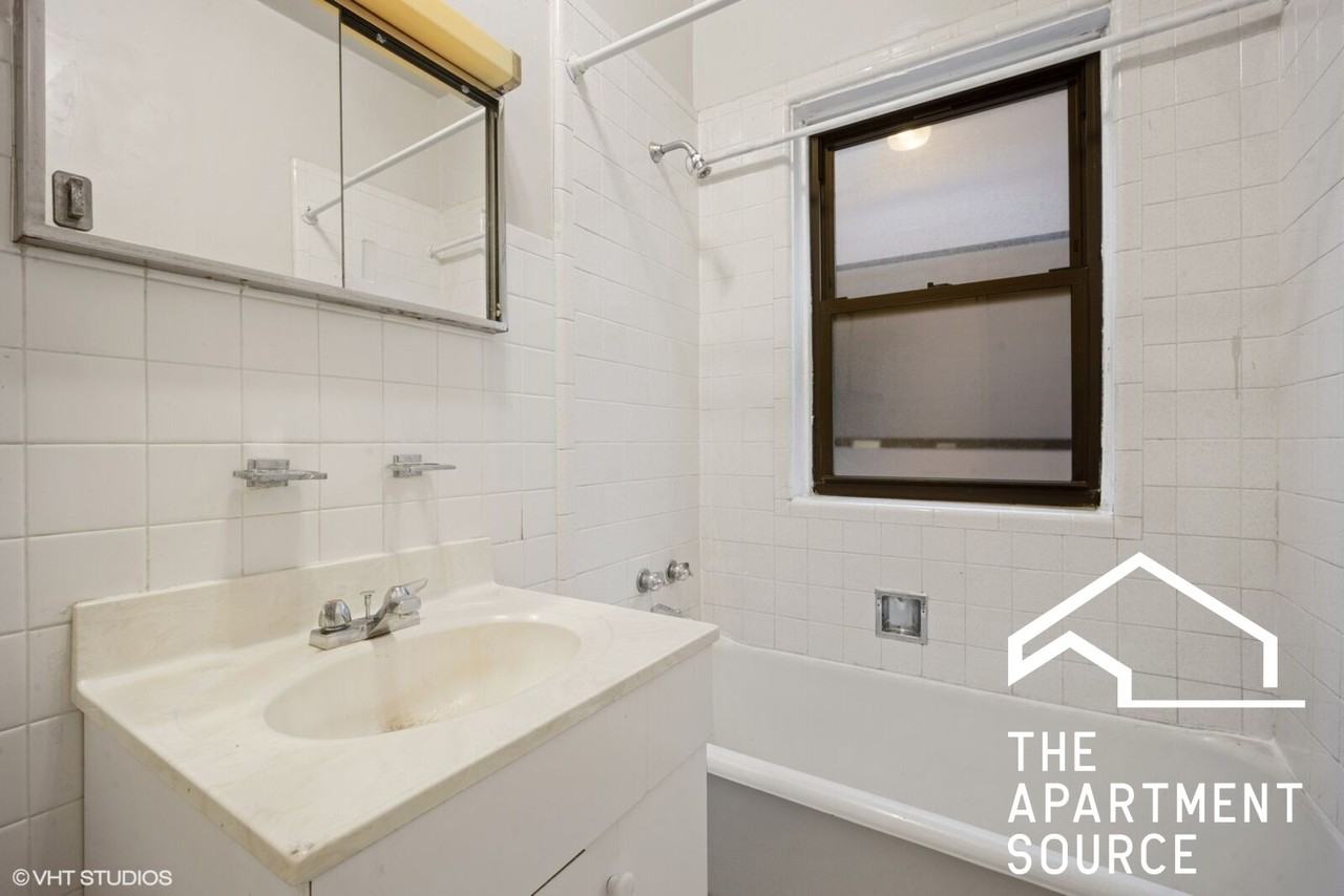 1305 Oak Ave #W3 - Photo 6 of 7