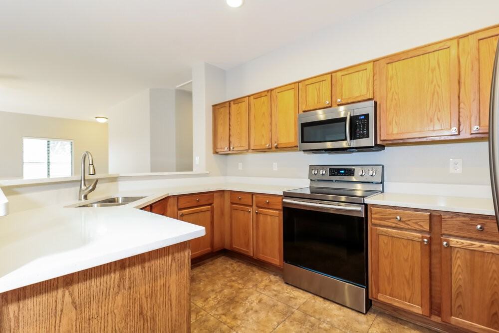 505 W Del Rio Ln - Photo 6 of 16