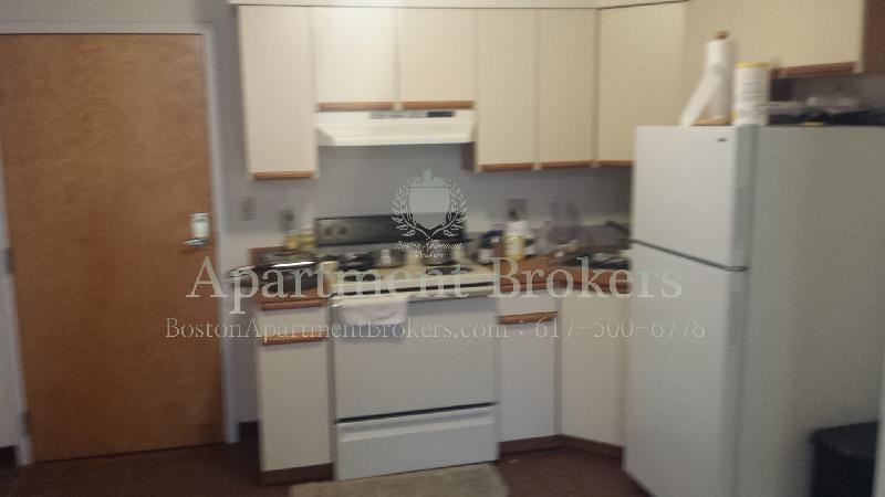 84 Essex St #24