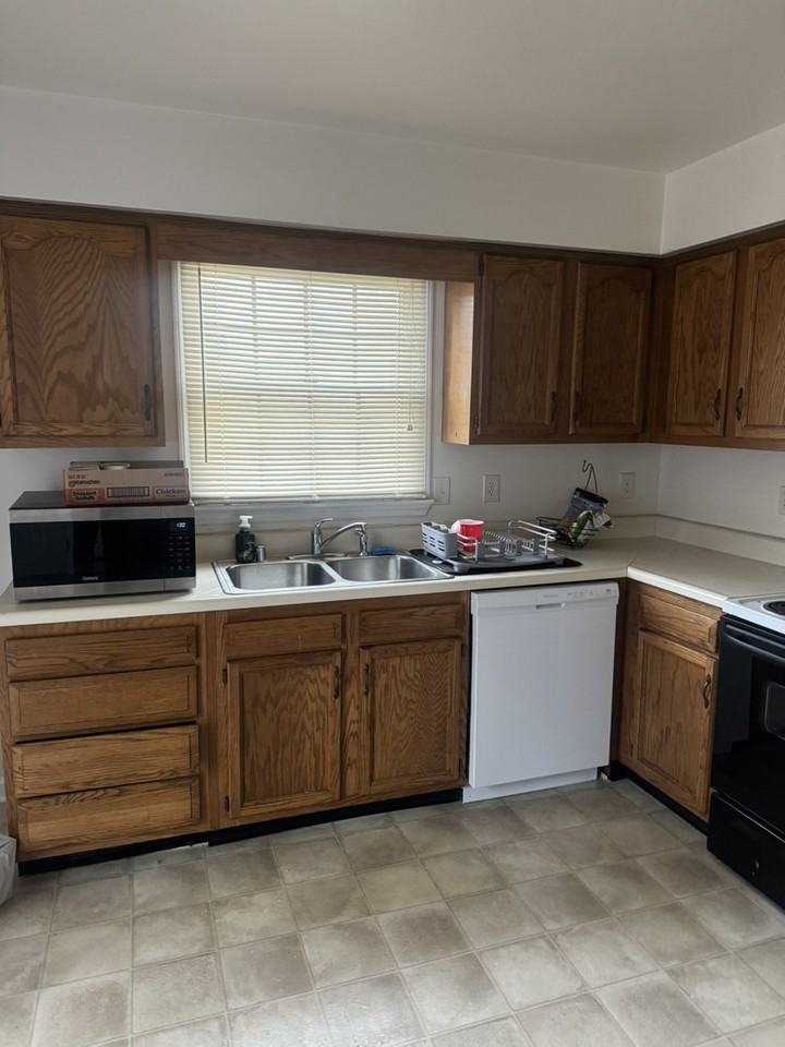 1227 W Church St - Photo 6 of 7