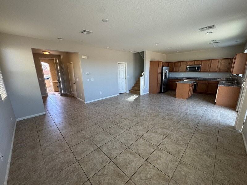 235 Moonshot St - Photo 4 of 22