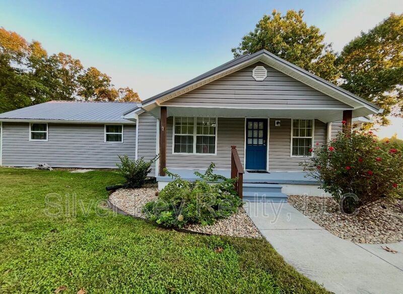 1858 Reed Rd - Photo 7 of 22