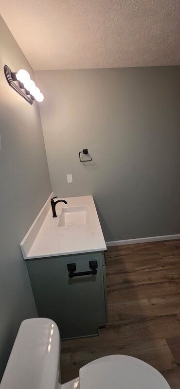 715 N 35th St - Photo 4 of 10