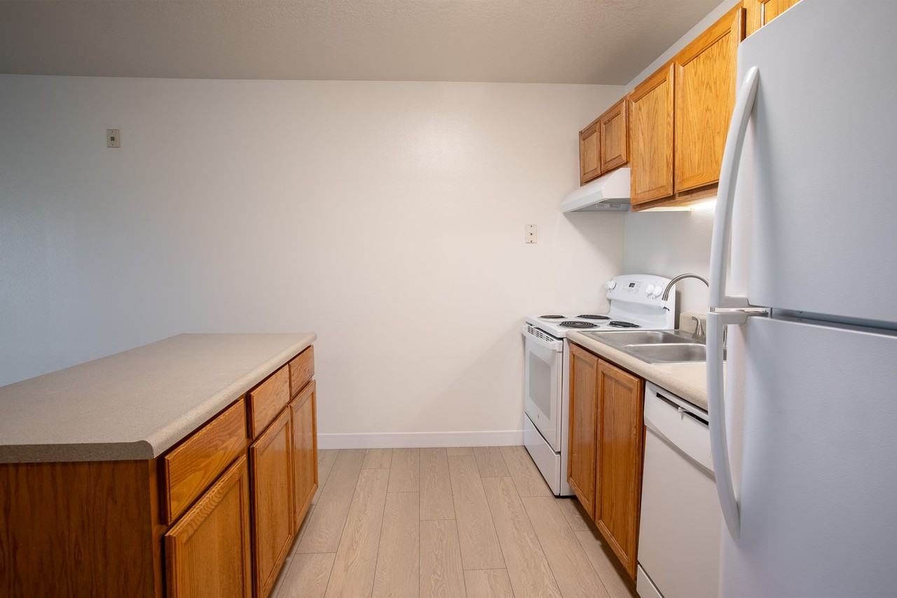 Ridgeview Terrace - Photo 7 of 48