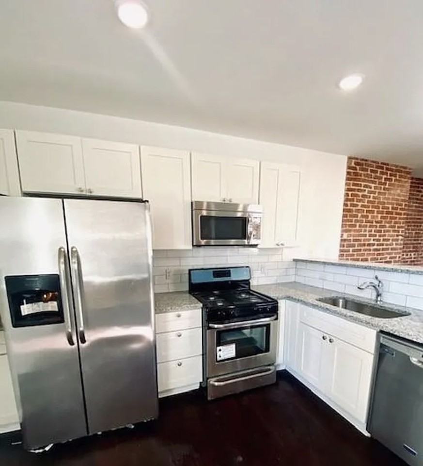 1713 Termon Avenue - Photo 2 of 12