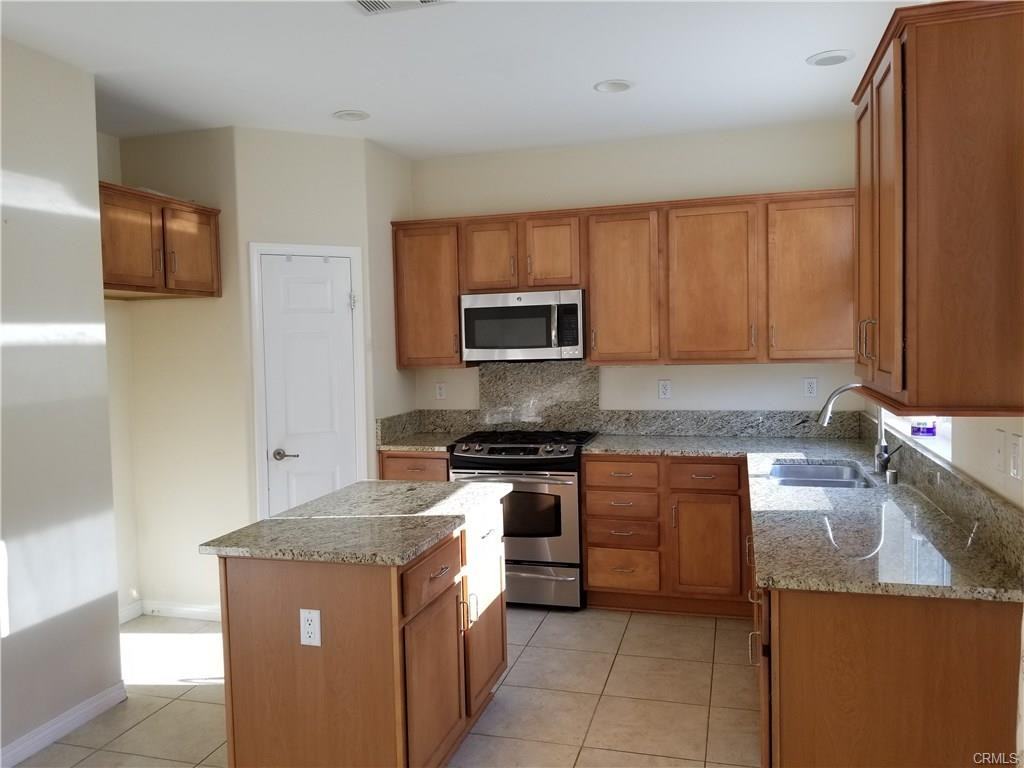 28721 Coal Mountain Court - Photo 3 of 15