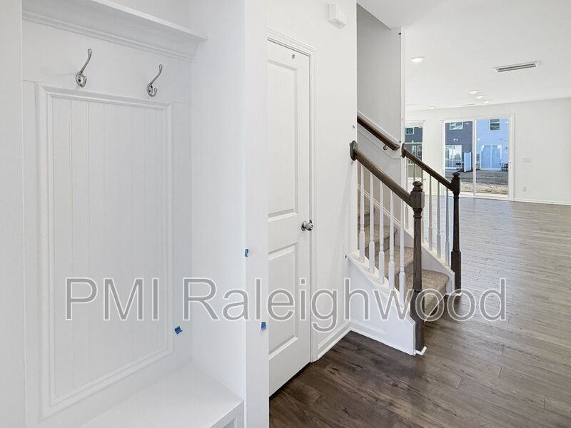 159 Siebold St - Photo 3 of 22