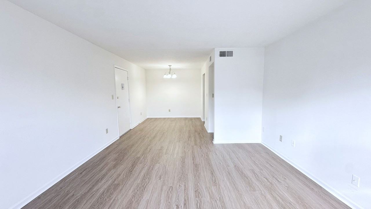 600 Cove Lake Village - Photo 6 of 46
