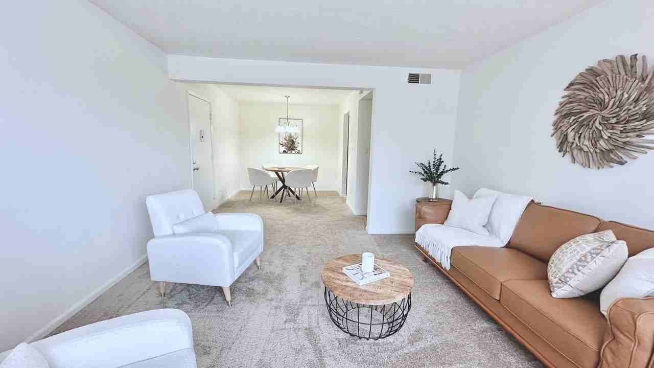 600 Cove Lake Village - Photo 2 of 50