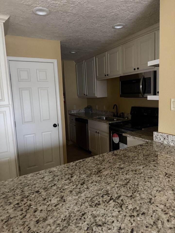 Colony Trace Apartments - Photo 6 of 18