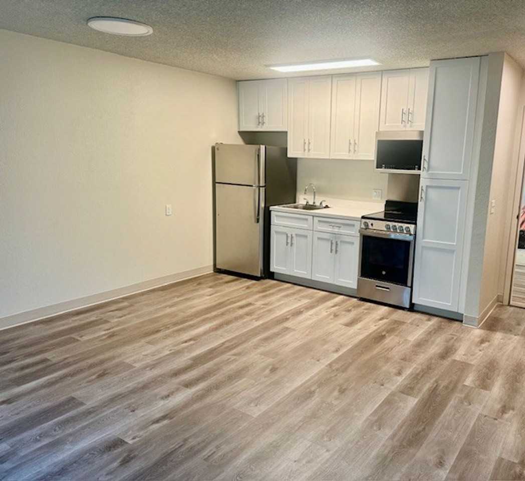 Corinthian House - Photo 6 of 7