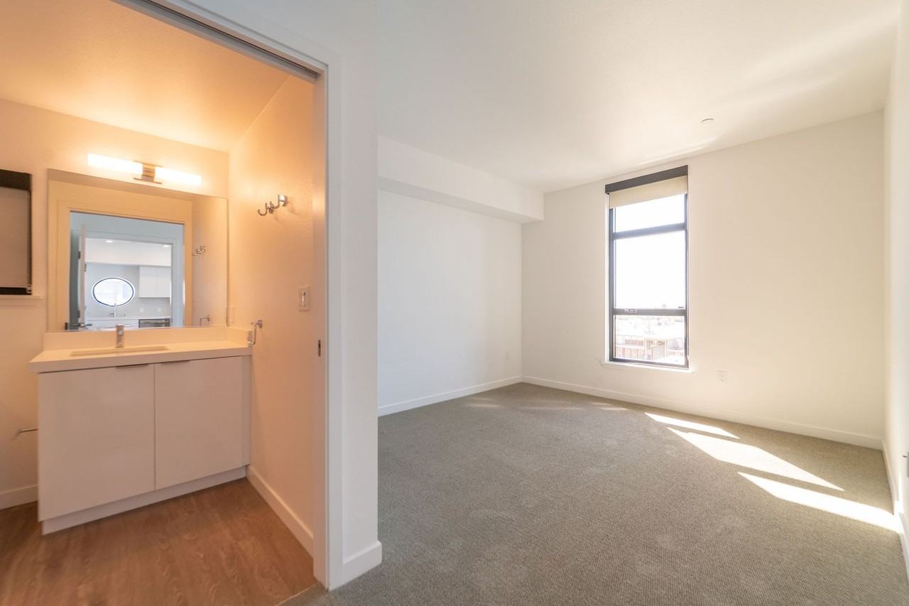 Aquatic Shattuck - Photo 5 of 27