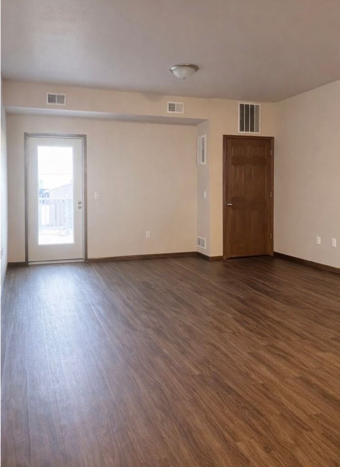 Ohana Apartments - Photo 6 of 36