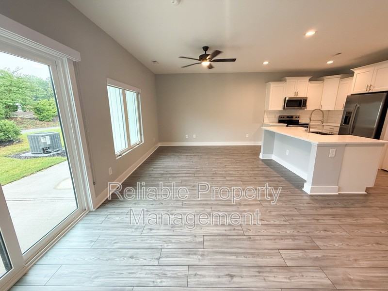 10 S Laird Dr - Photo 3 of 15