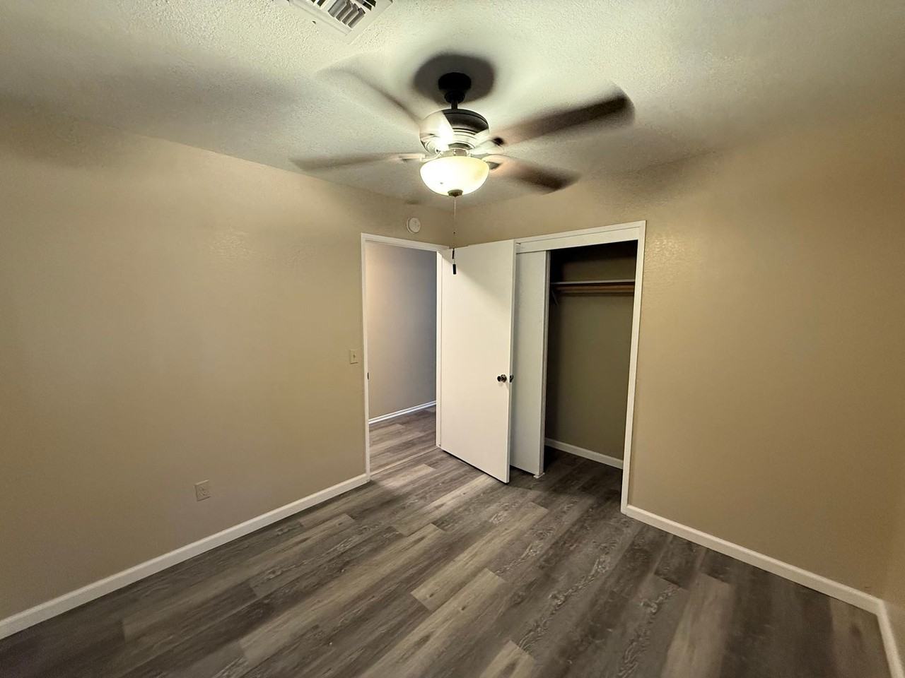 840 E Ridgecrest Blvd #32 - Photo 6 of 20