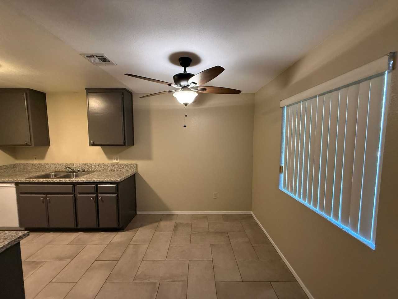 840 E Ridgecrest Blvd #38 - Photo 3 of 20